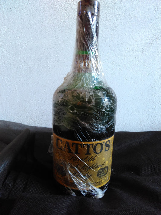 Uísque Antigo Lacrado Cattos anos 70