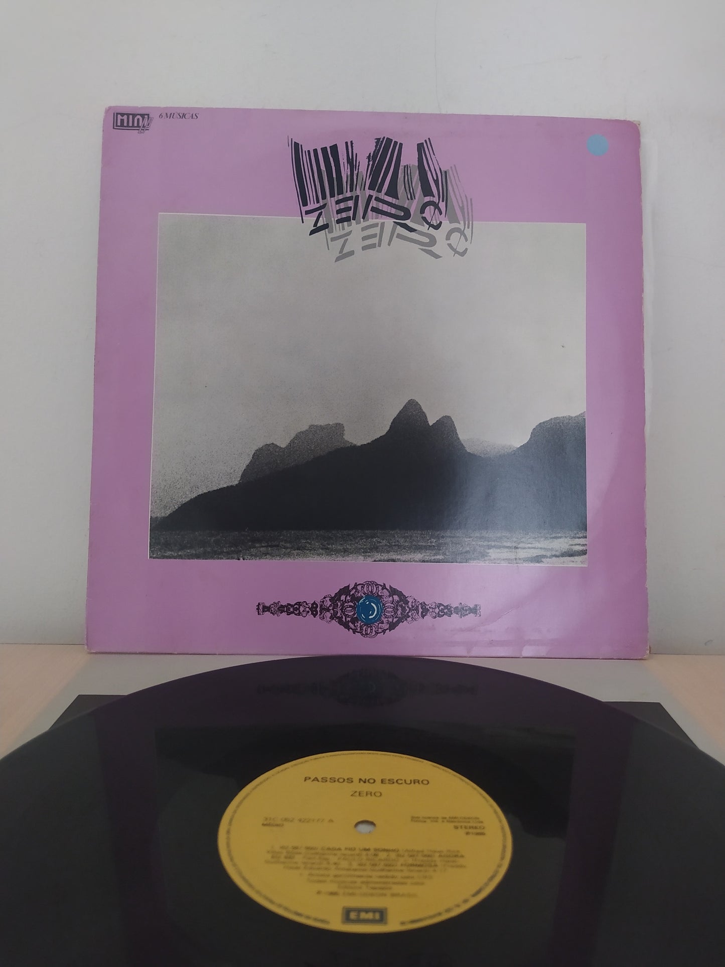 Lp Vinil Zero Passos No Escuro Com Encarte