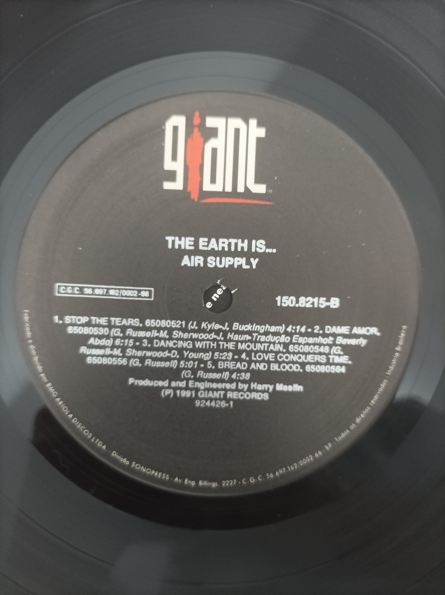 Lp Vinil Air Supply The earth is Com encarte