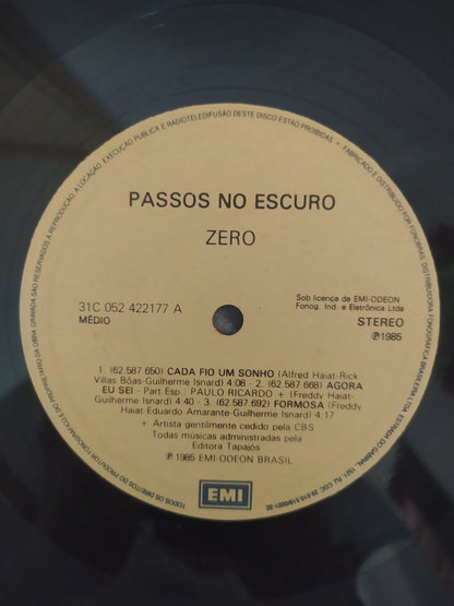 Lp Vinil Zero Passos No Escuro Com Encarte