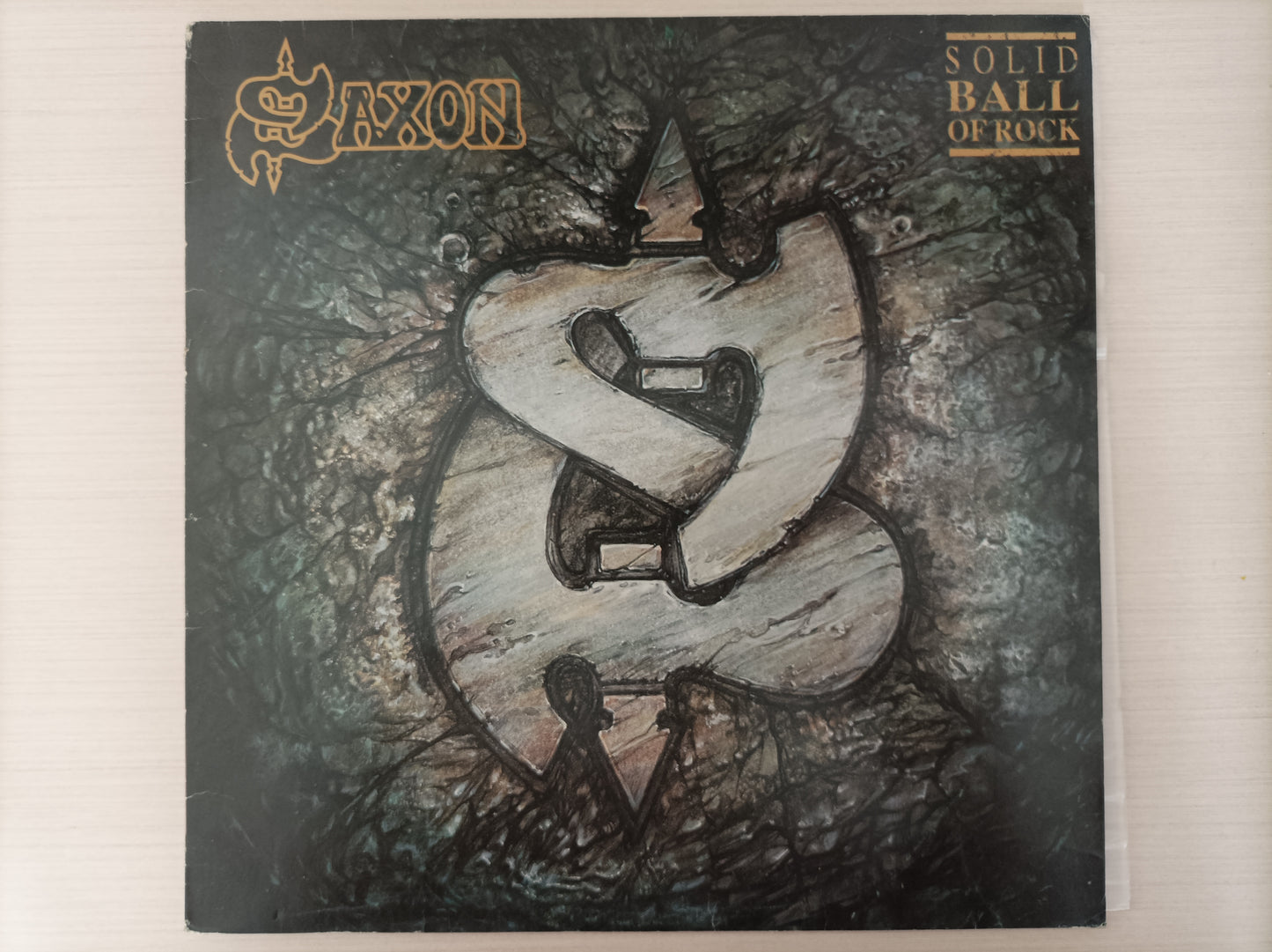 Lp Vinil Saxon Solid ball of rock